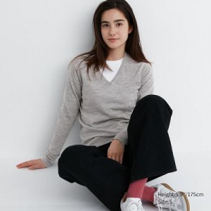 Suéteres Uniqlo Extra Fine Merino V-Neck Long-Sleeve Mujer Gris | 681095_PE