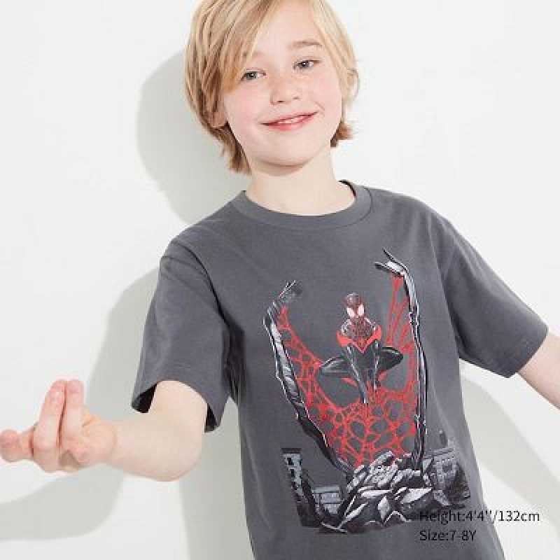 Camiseta Uniqlo Marvel Art Colección by Mondo UT Niños Gris | 205369_PE