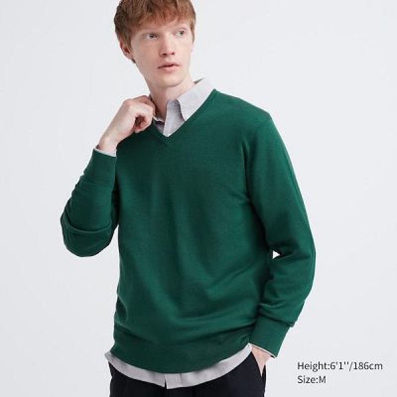 Suéteres Uniqlo Extra Fine Merino V-Neck Hombre Verde | 632408_PE